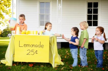 147739 425x281 lemonade stand 2 | Summer Projects for Kids | Amazing Spaces Storage Centers